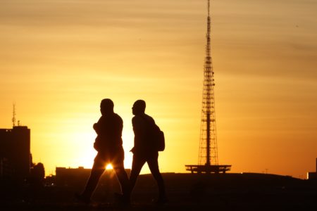 Defesa Civil do Distrito Federal emite alerta de baixa umidade do ar em Brasilia DF Calor seca quente Metropoles