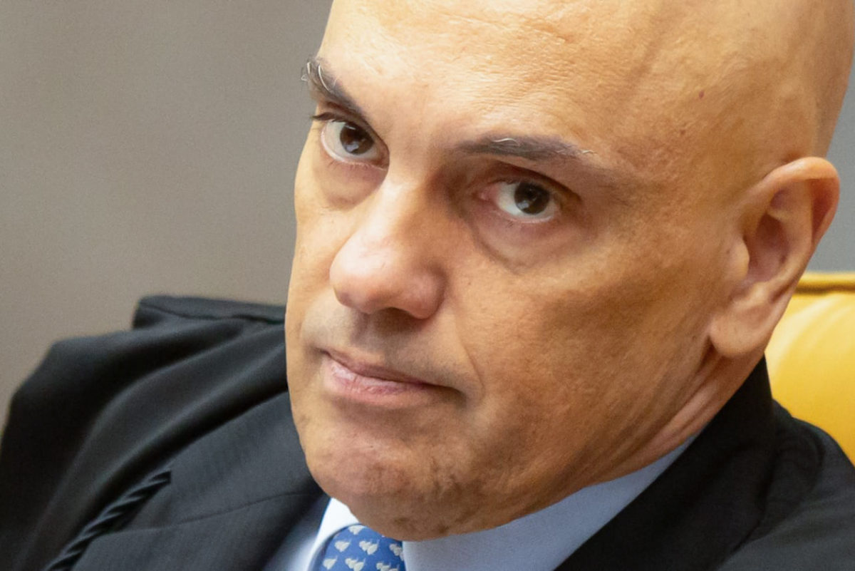Imagem colorida do ministro do STF Alexandre de Moraes