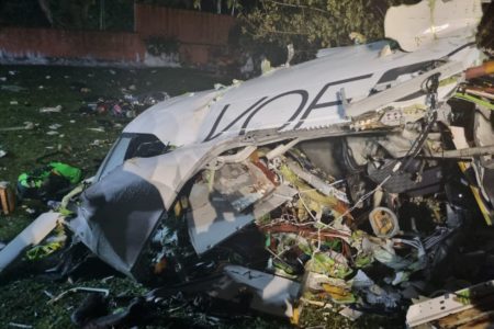 Avião da VoePass após acidente em Vinhedo