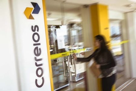Paralisados desde 5 de agosto, trabalhadores dos Correios de SP encerraram a greve. Categoria aprovou nova proposta na quinta-feira (22) - Metrópoles