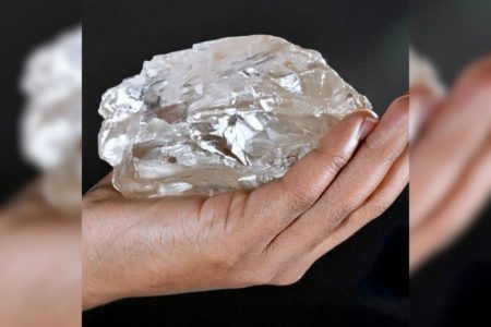 foto colorida de segundo maior diamante do mundo - Metrópoles