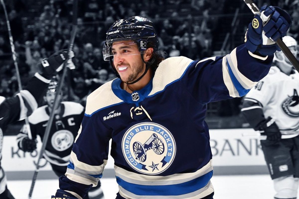 Foto colorida de Johnny Gaudreau - Metrópoles