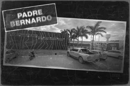 Foto preto e branco da fachada da prefeitura