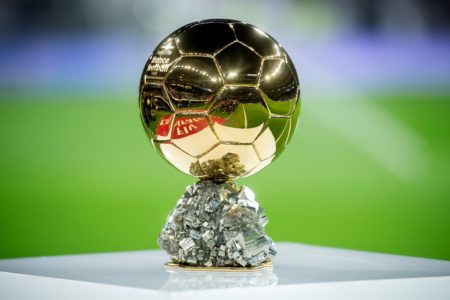 Foto colorida Bola de Ouro - Metrópoles