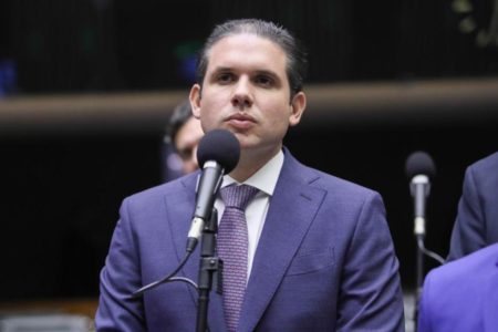 Foto colorida do deputado federal Hugo Motta (REPUBLICANOS-PB) - Metrópoles