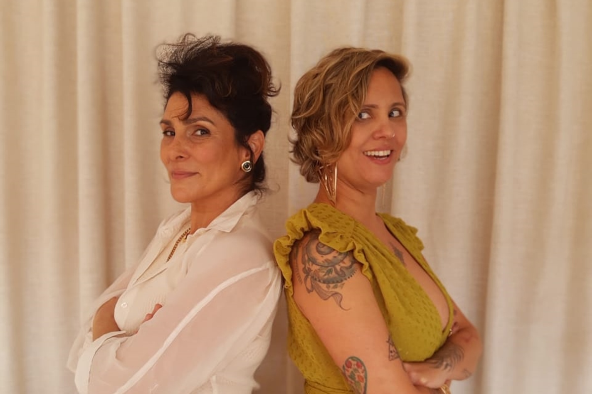 Duas mulheres empreendedoras posando - metrópoles