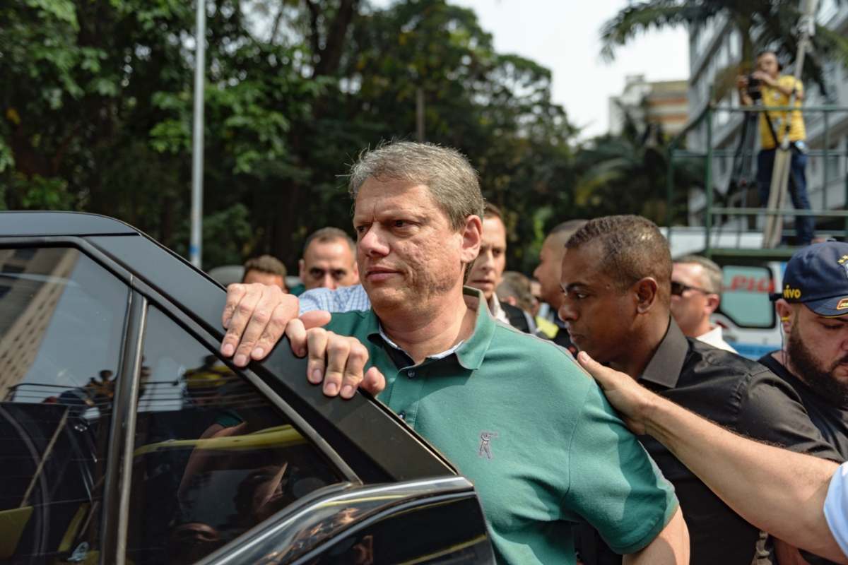 Governador Tarcísio de Freitas chega para participar de ato na Avenida Paulista