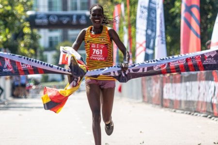 Maratonista Rebecca Cheptegei foi morta pelo ex, que acabou morrendo depois