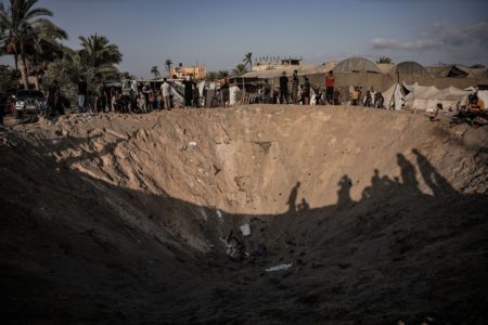 Ataque aéreo israelense em Gaza matam pelo menos 40 palestinos e três líderes do Hamas