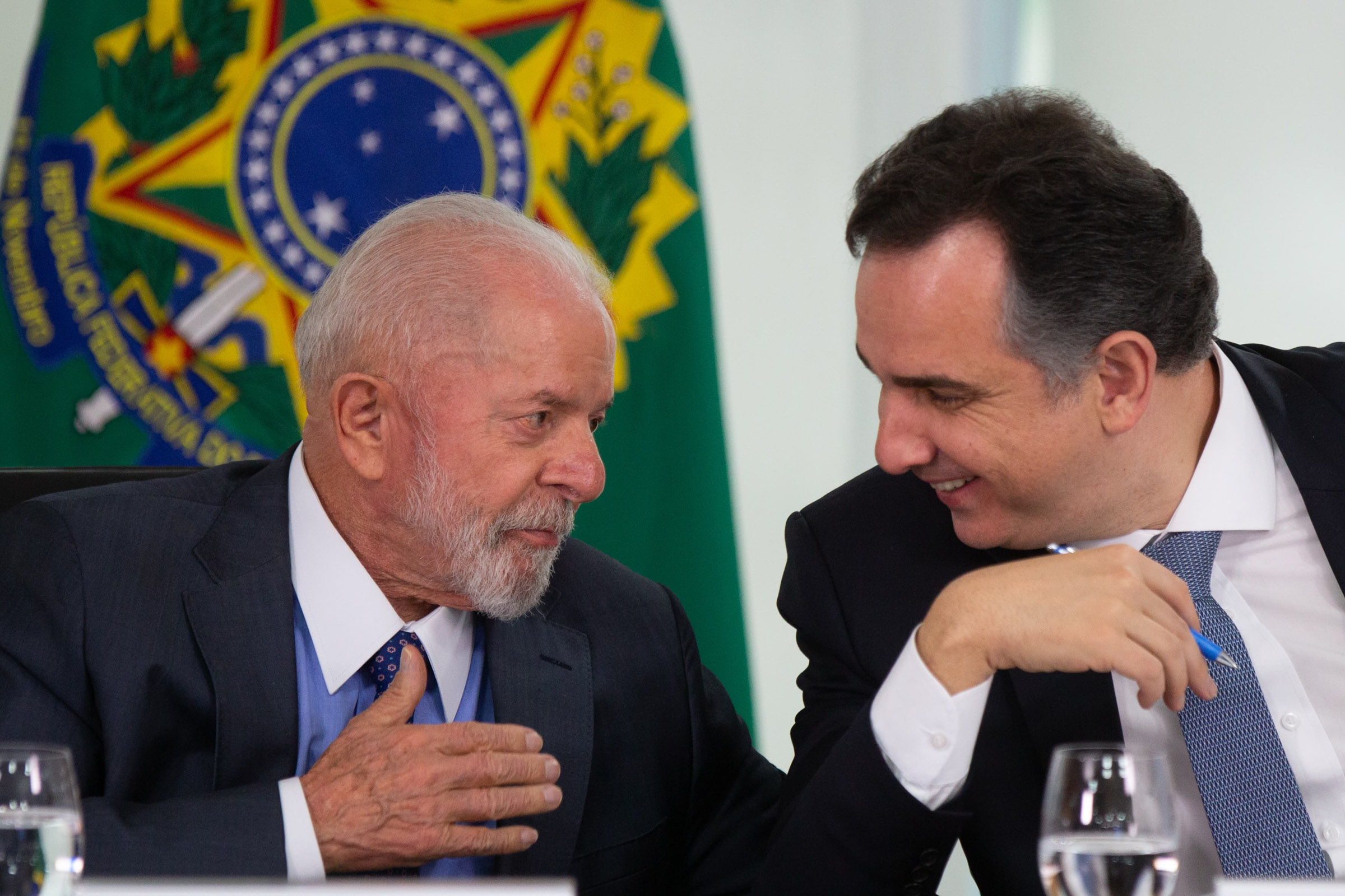 imagem colorida mostra presidente lula e rodrigo pacheco - Metrópoles