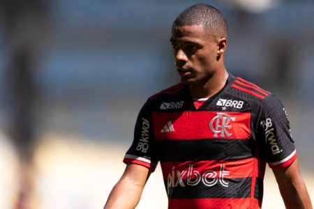 Foto colorida de de la Cruz, do Flamengo - Metrópoles