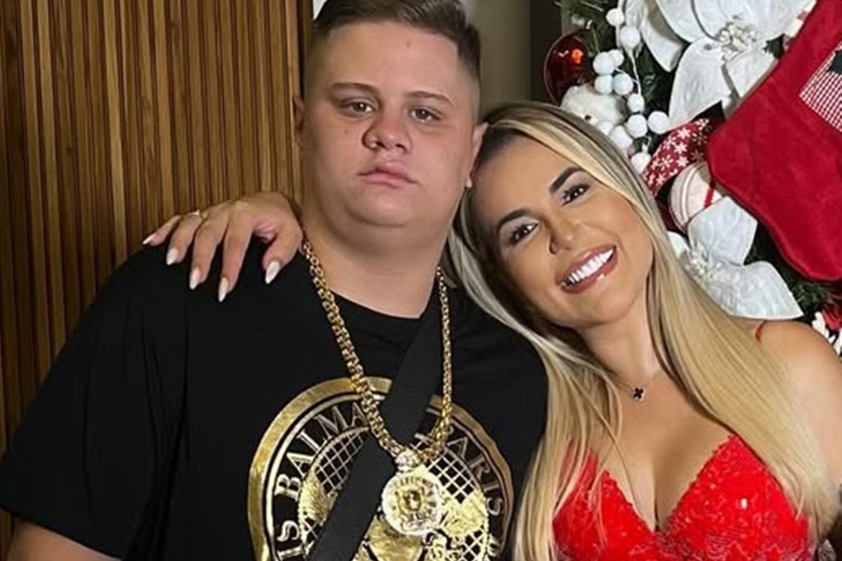 Giliard Vidal e Deolane Bezerra posam juntos no Natal - Metrópoles