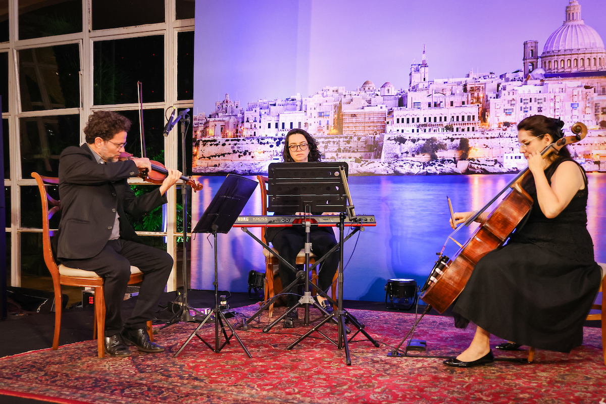 Daniel Cunha, Michelle Fiuza e Norma Parrod