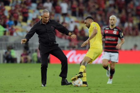 Imagem colorida de Tite