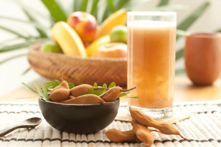Suco da fruta tamarindo. Metrópoles