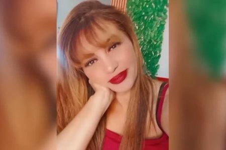 imagem colorida mulher morta com mais de 30 facadas goias