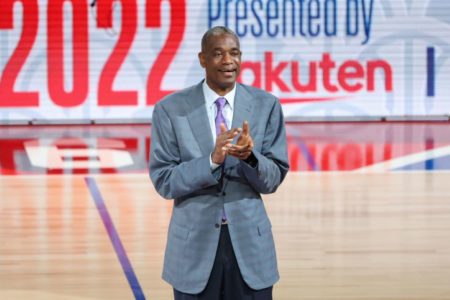 Ex-NBA, Dikembe Mutombo em jogo entre Washington Wizards x Golden State Warriors