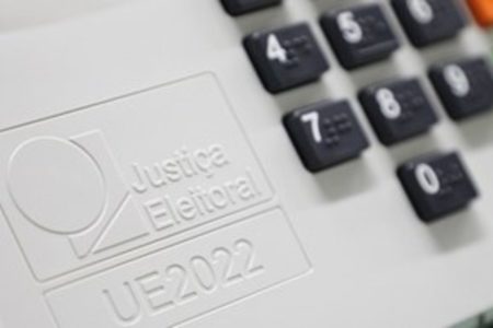 Com novo design e melhorias no processamento, urnas eletrônicas das Eleições 2024 contam com sistema de voz para guiar deficientes visuais - Metrópoes