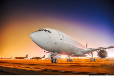 Imagem colorida da aeronave KC-30 da Força Aérea Brasileira (FAB) - Metrópoles
