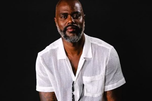 Ex-jogador Grafite posa para foto em redes sociais - Metrópoles