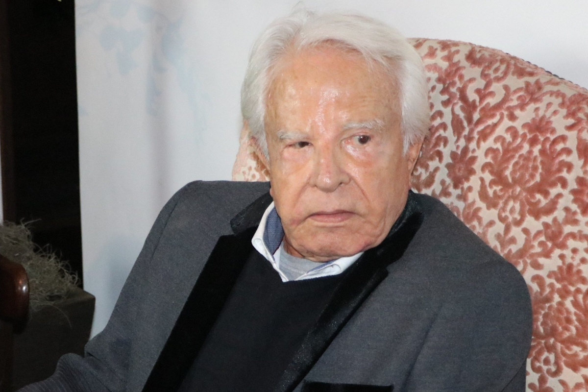 Cid Moreira comemora aniversario e lanca canal na internet