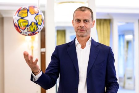 Foto colorida do presidente da Uefa, Aleksander Ceferin, em maio de 2024 - Metrópoles