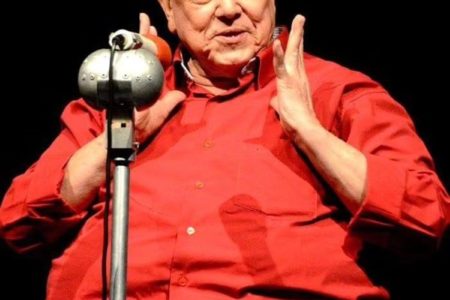 Ary Toledo conta uma de suas piadas - Metrópoles