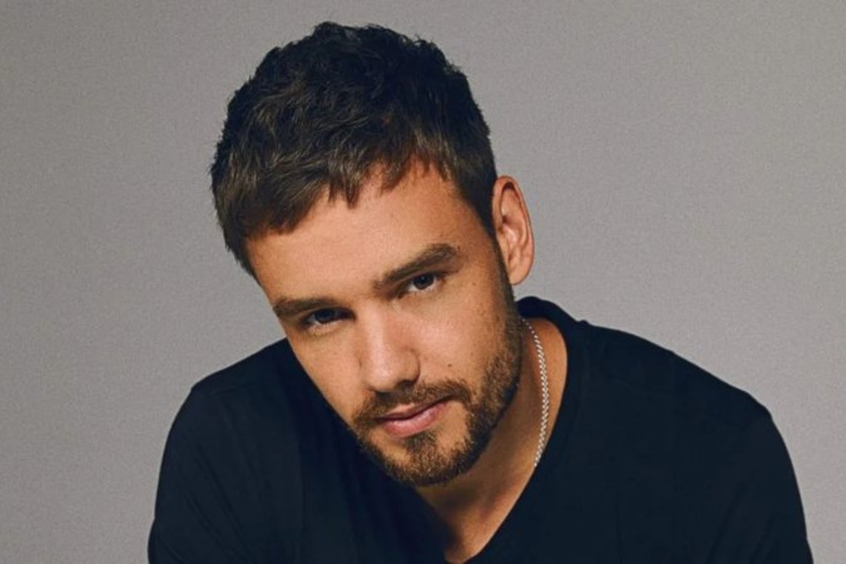 Liam Payne com expressão séria - Metrópoles
