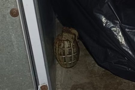 Explosão aconteceu dentro da casa do jovem. Ele encontrou a granada em um local onde havia ocorrido ação da PM para controle de distúrbio - Metrópoles