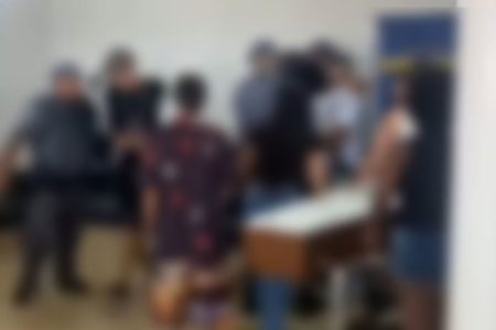 Jovens que estavam sendo velados haviam sido mortos após entrarem em confronto com a PM na Comunidade Jardim Vitória - Metrópoles