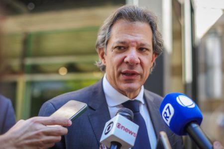 Imagem colorida do ministro da Fazenda, Fernando Haddad, em Washington, capital dos Estados Unidos - Metrópoles