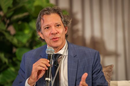 Imagem colorida do ministro da Fazenda, Fernando Haddad - Metrópoles