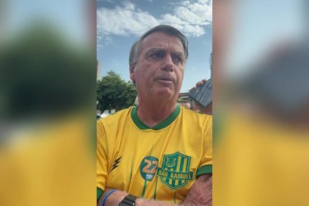 imagem colorida jair bolsonaro em goiania