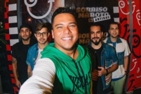 Sorriso Maroto na turnê As Antigas