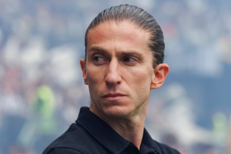 Foto colorida de Filipe Luís, lateral do Flamengo - Metrópoles