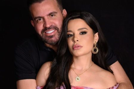 Maraisa e Fernando Mocó posam juntos - Metrópoles