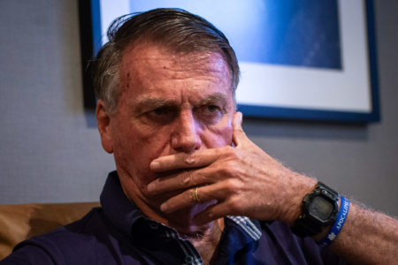 Imagem colorida do ex-presidente Jair Bolsonaro concedendo entrevista ao Metrópoles -- Metrópoles