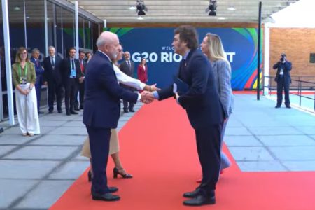 Lula e Milei se cumprimentam no G20 -- Metrópoles