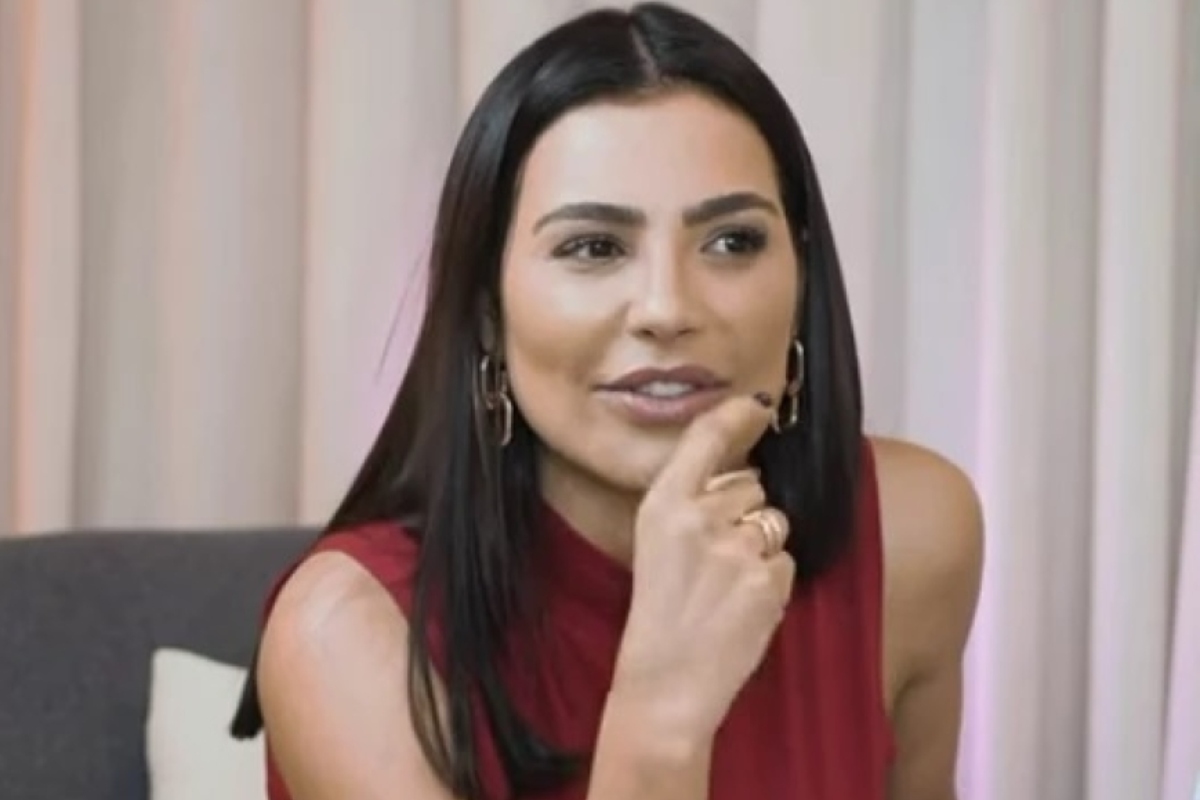 Cintia Chagas voltou a falar sobre agressões nas redes sociais