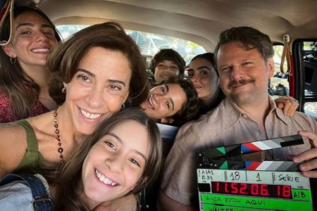Foto colorida do elenco de Ainda Estou Aqui - Metrópoles