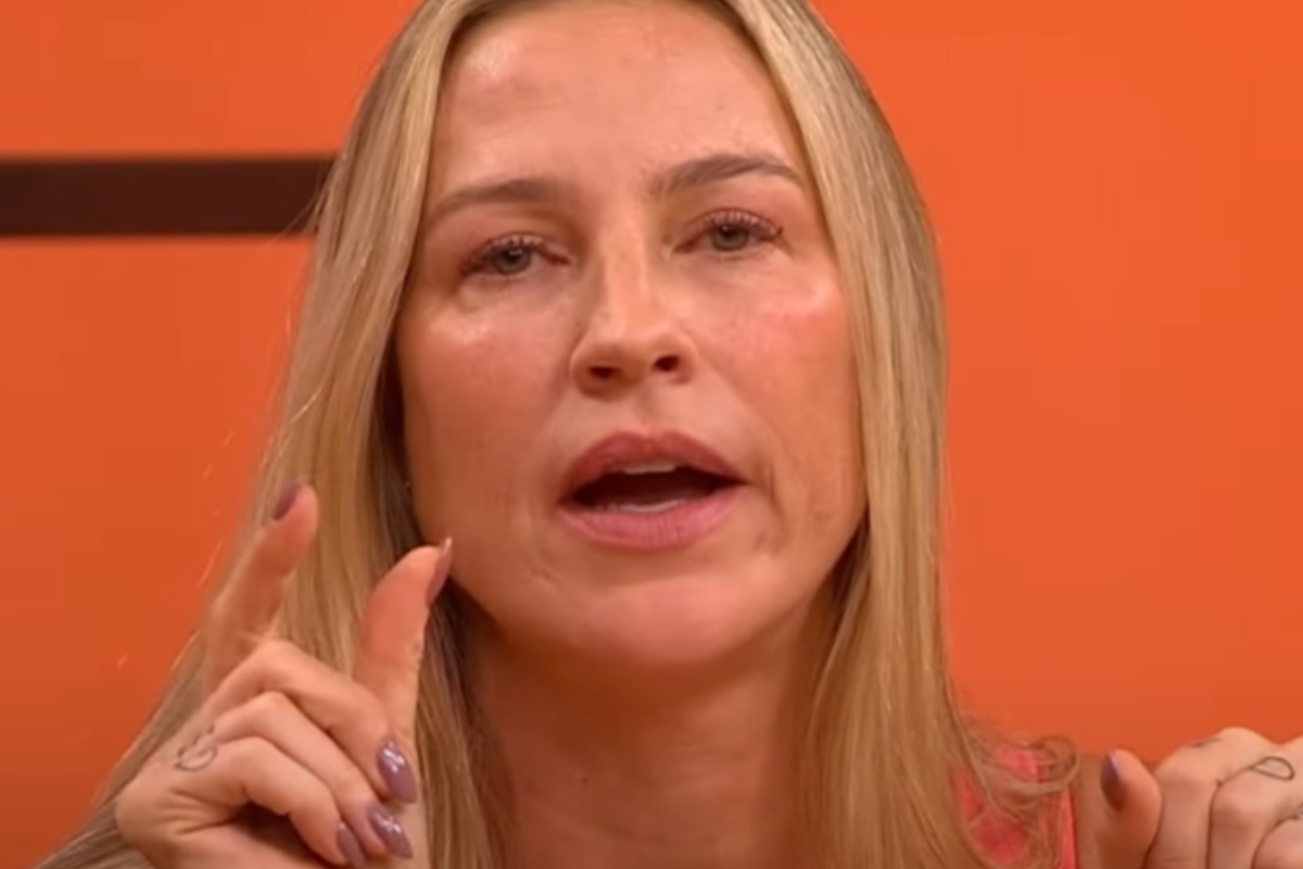 A atriz Luana Piovani no Sem Censura