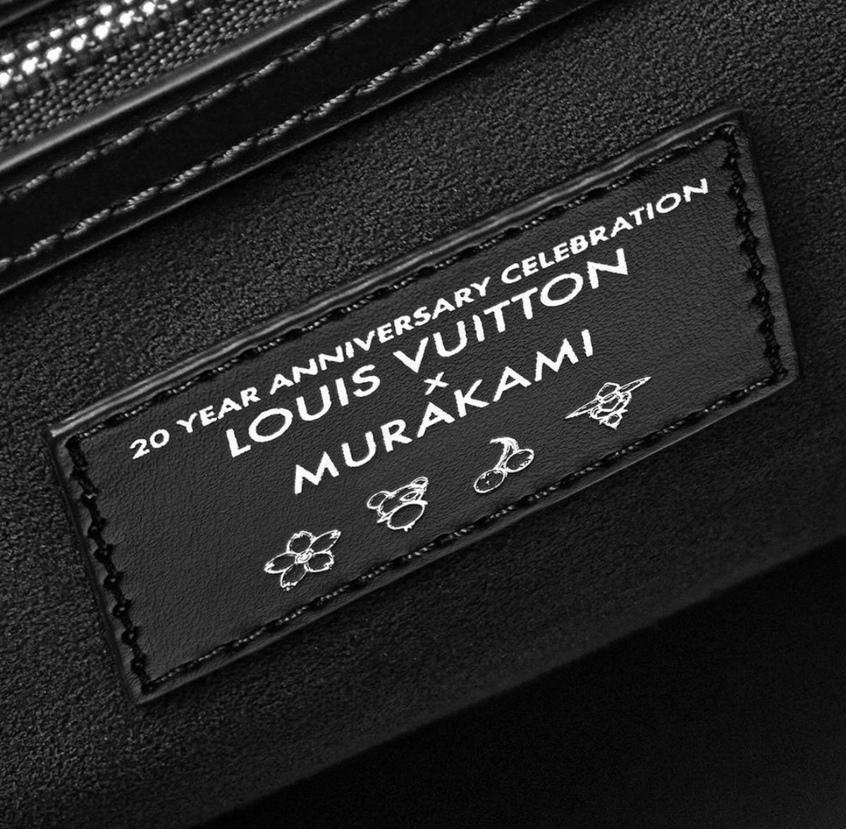 Na imagem com cor, produtos de divulgação da Louis Vuitton com o artista japonês Takashi Murakami - metrópoles