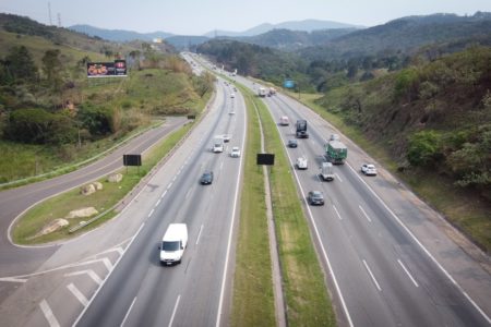 Imagem colorida da rodovia Raposo Tavares