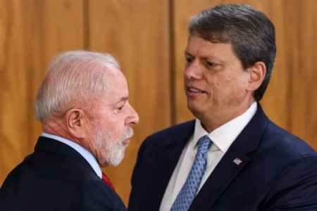 Lula e Tarcísio de Freitas - Metrópoles