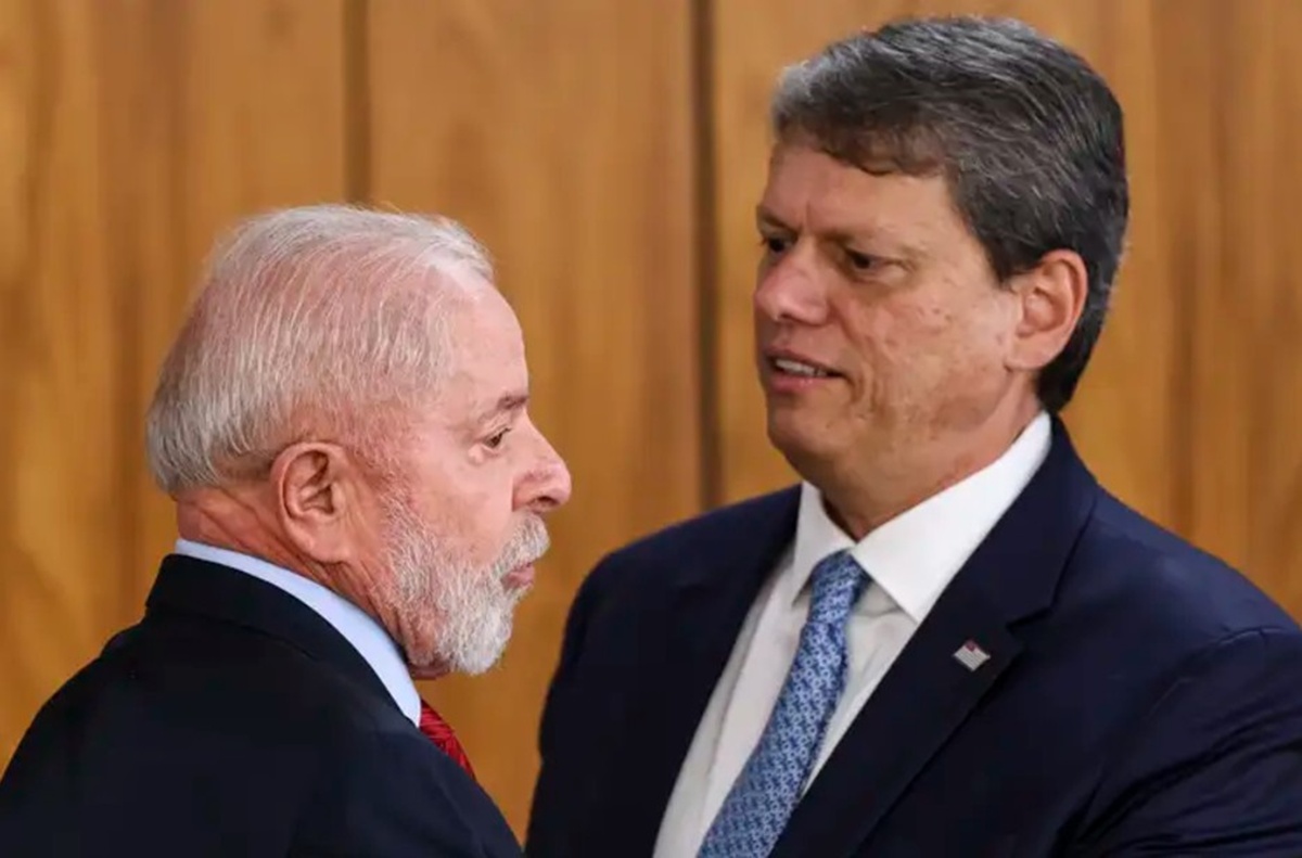 Lula e Tarcísio de Freitas - Metrópoles