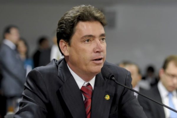 Armas Wilder Morais