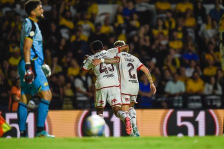 Imagem colorida de Flamengo e Criciúma - Metrópoles