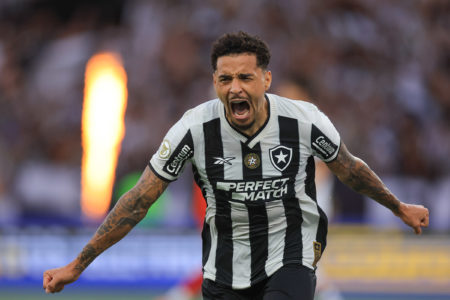 Partida entre Botafogo e São Paulo no Brasileirão 2024 Metropoles