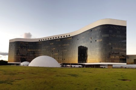 Imagem colorida, edifício do Tribunal Superior Eleitoral - Metrópoles