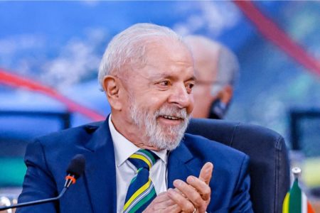 Lula passou por cirurgia de trepanação para drenar o hematoma. O presidente está internado no Hospital Sírio Libanês, em São Paulo - Metrópoles